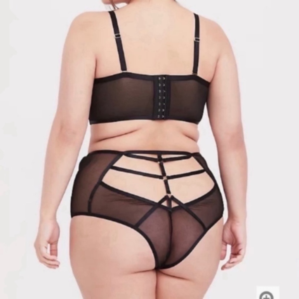 Torrid Size 2 Black Lace Harness High Waist Panty NWT